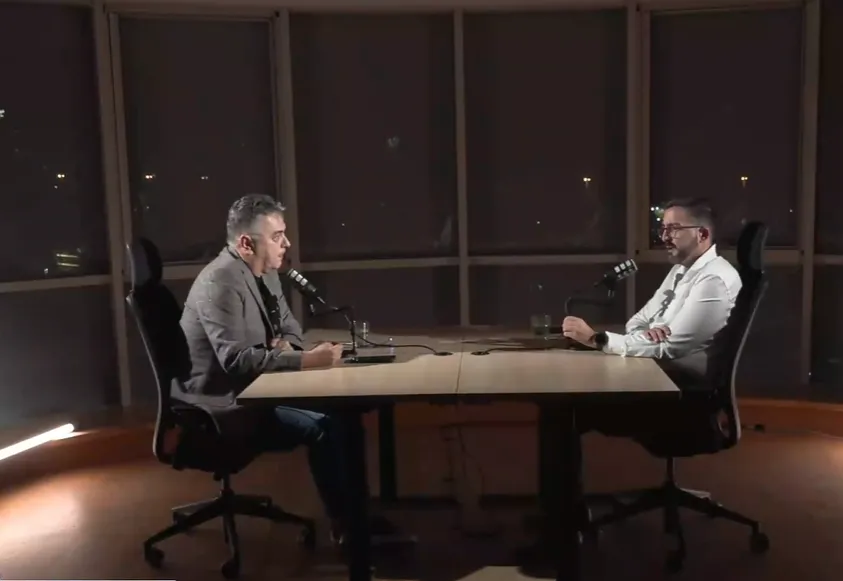 Nebojša Obrknežev u emisiji „Nemoj da me maješ“ na Niš TV Nebojša Obrknežev u emisiji „Nemoj da me maješ“ na Niš TV