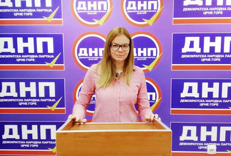 Маја Вукићевић: Они који једини сједе у фотељама оптужују нас да их желимо