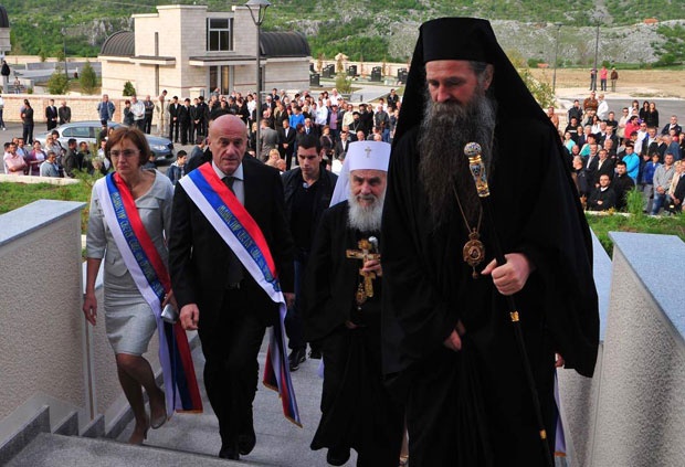 Обрт у истрази: Оперативни подаци указују да је владика Јоаникије био мета снајперисте у Београду!