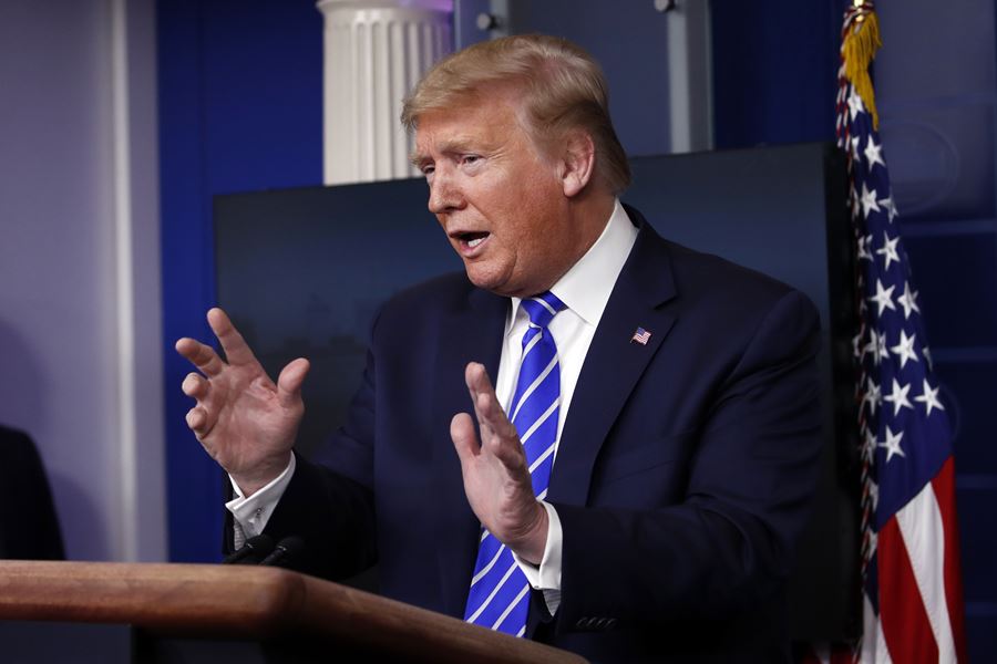 Председник САД Доналд Трамп позвао је места богослужења да се „отворе одмах” и рекао да их сматра „неопходним”.