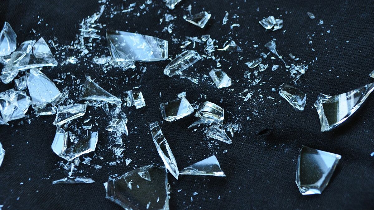 Напад у Подгорици: Оскрнавили фасаду и узвикивали "Србе на врбе" и "смрт Србима"!