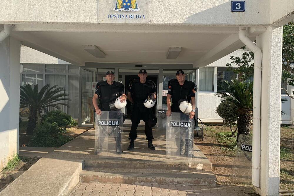 Општина Будва ни данас неће радити