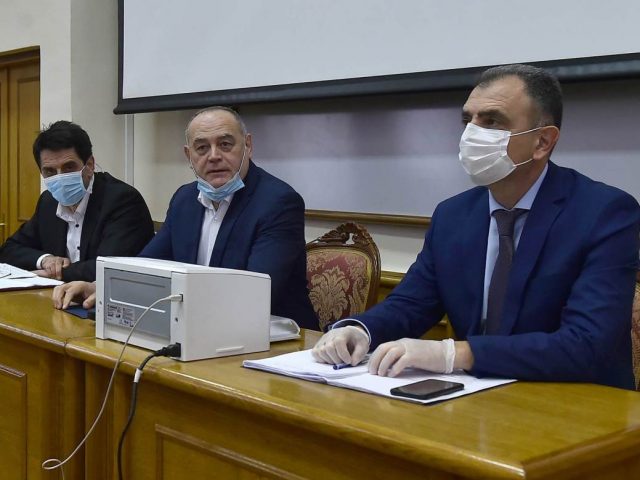 СДТ нема доказа против Храповића: Извиђај о кашњењу и застоју у набавци вакцина против ковидa окончан