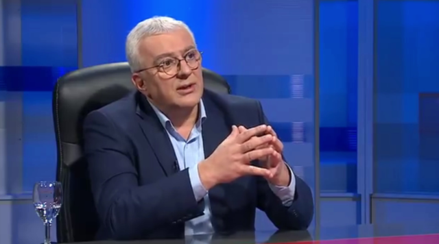 Мандић: Прозивају ме људи који су навијали за полицију док нас је пребијала испред Скупштине