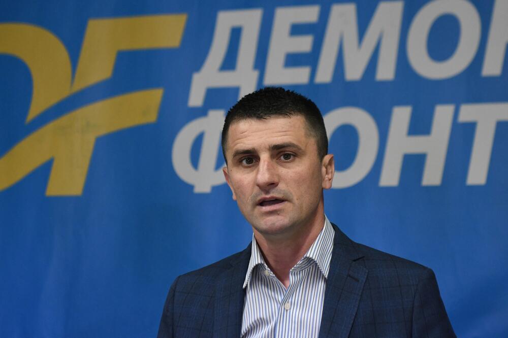 Зоговић: Зна се да је политика мајка рата, она је памет а рат само инструмент, а не обрнуто