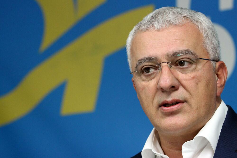 Мандић: Нећемо васпитавати генерације на измишљотинама