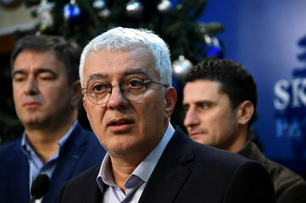 Мандић: Ђукановић, Кривокапић и Бечић не дозвољавају да се на цивилизовани начин растанемо са диктатуром Тита!