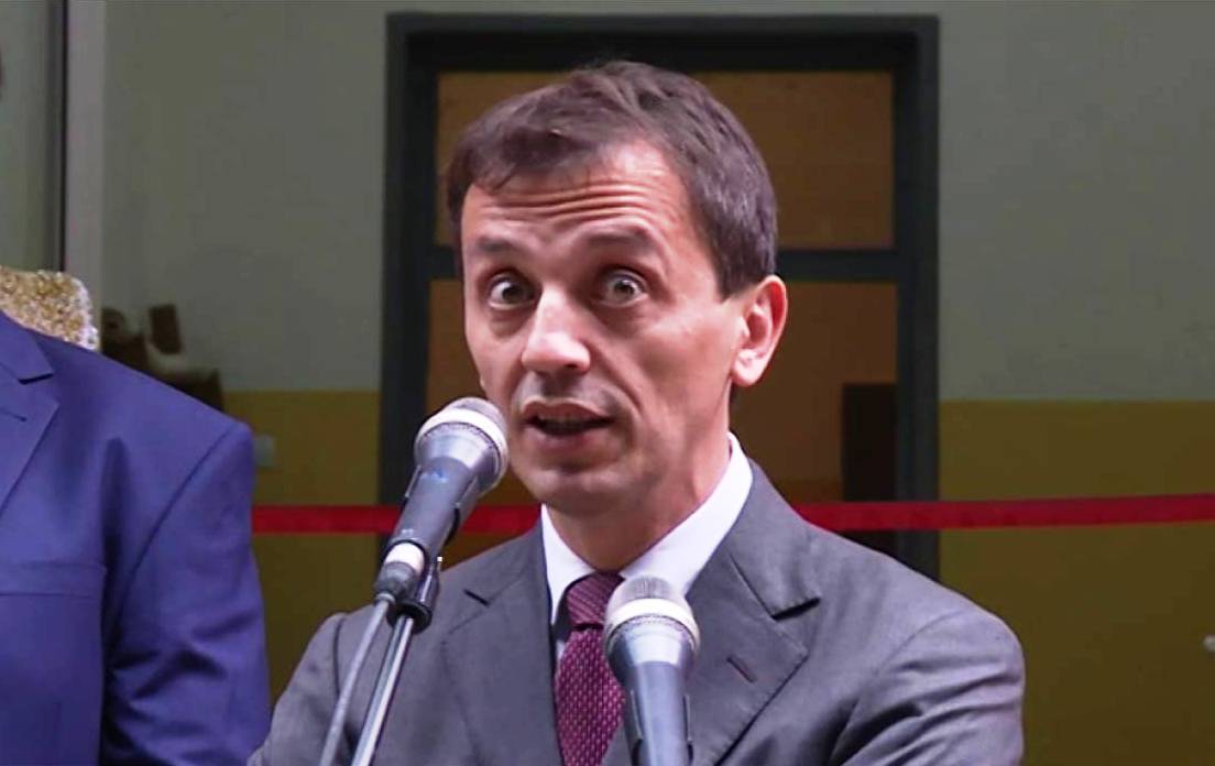 Glupost dana; "Beli orlić" Bošković: Abazović pion u opasnoj igri Rusije i Srbije