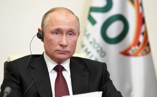 Путин: Приоритет уједињење Евроазијског економског савеза, Западне земље санкцијама подривају законите владе