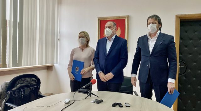 Бившим никшићким функционерима и руководиоцима биће исплаћивани прековремени сати и по престанку функције