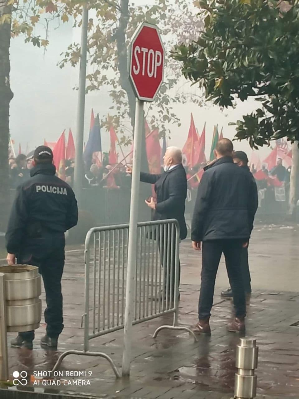 Јавио се прави; Посланик Марковић: Право на мирно окупљање и јавно саопштавање става – мора бити гарантовано