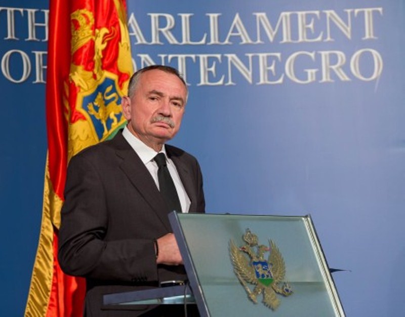 Радуловић: Црна Горо, кукала ти мајка, има ли правог лијека за тебе