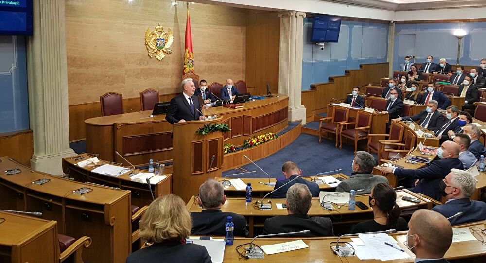 Дотјерало до дувара: Ако не буде компромиса унутар власти – отварају се врата за Мила