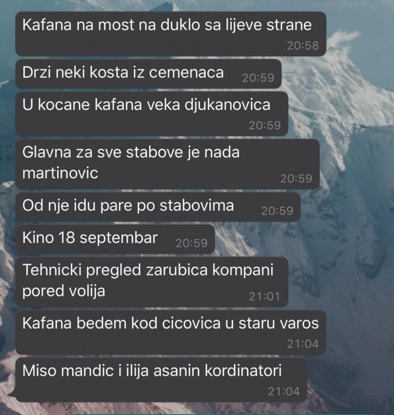 “Новости” сазнају у којим кафанама ДПС купује личне карте