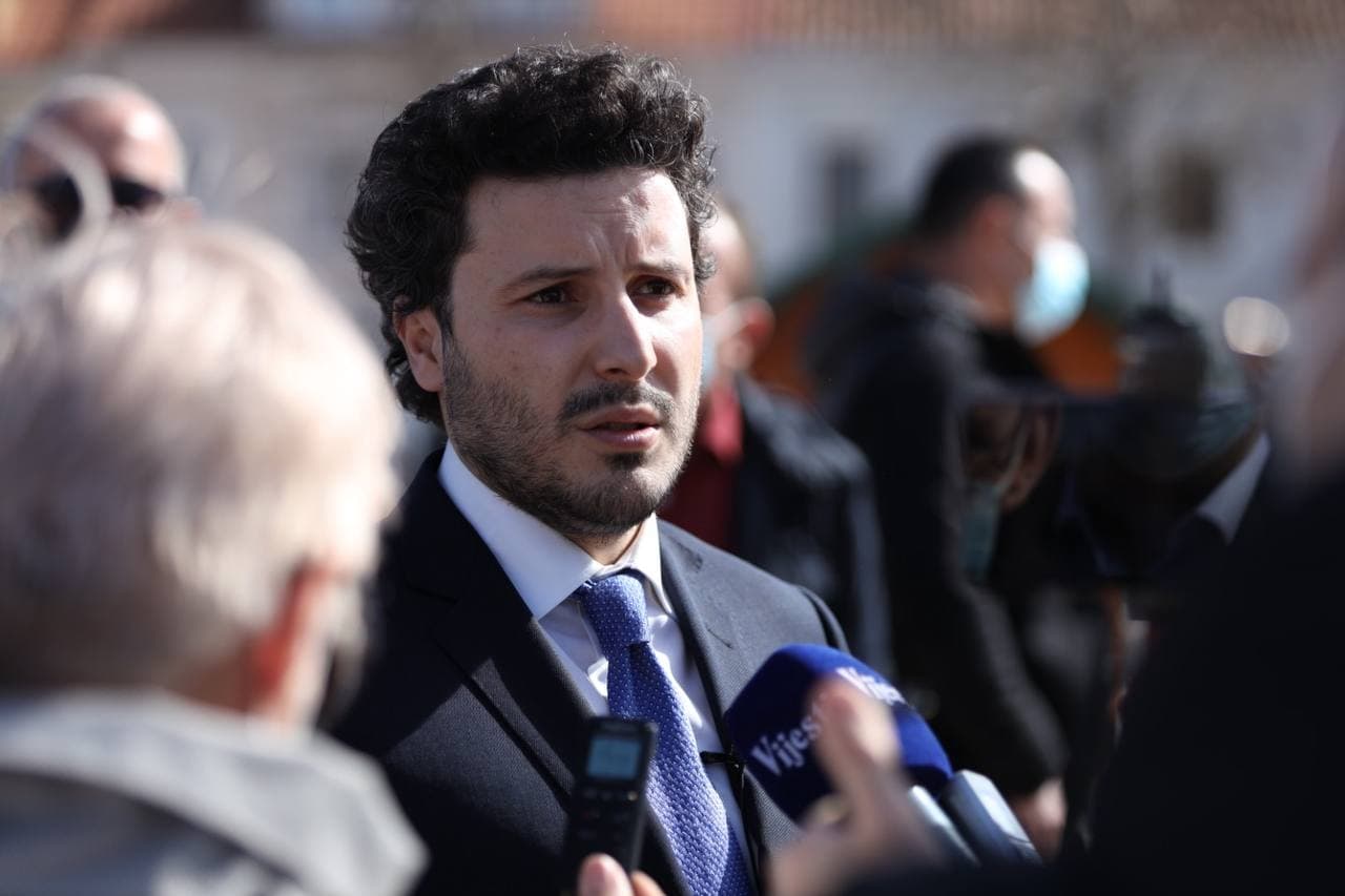 Абазовић: На Закон о слободи вероисповести је стављена тачка
