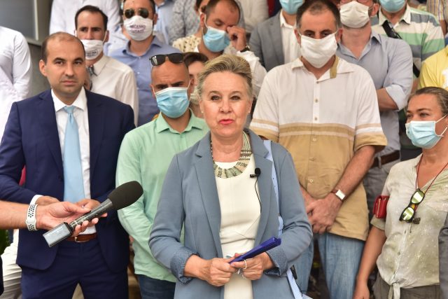 Божена Јелушић: У реконструисаној влади Лепосавић да препусти мјесто представнику мањинских народа