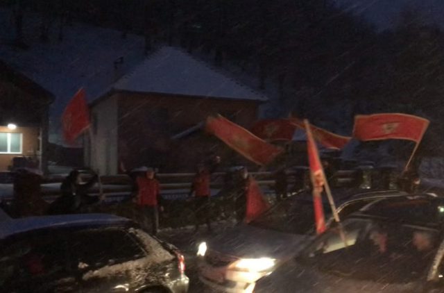 Душко врати се Мајбахом, „да водиш државу путем развоја“: Мојковачке комите дозивале посланика Марковића да дође из Подгорице