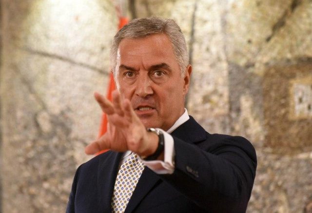"Атеиста" Мило се одважио да одговори Митрополији: Није вам ово српска провинција, него грађанска и европска ЦГ