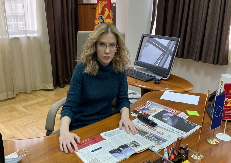 VESNA BRATIĆ: Da li se oglasila neka NVO povodom napada na dijete zbog majice jednog sportskog tima? A država?