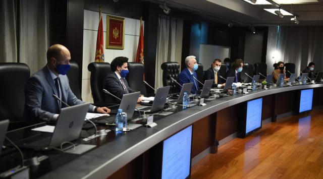 Није добра пракса да Влада руши планове и кадрирања министрима у ресорима за које су одговорни