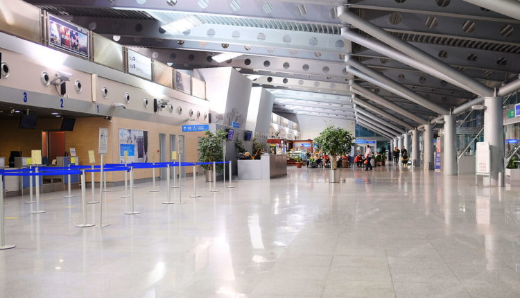 UDARAC NA EKONOMIJU! Tirana preuzela sve letove, Crna Gora gubi milione