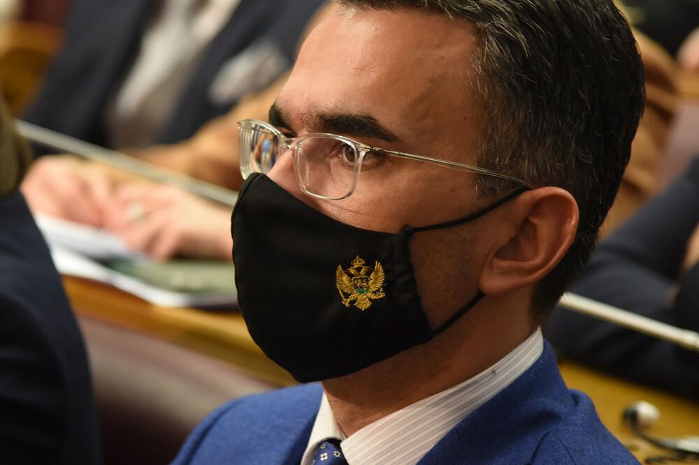 Лепосавић одговорио ВК: Катнић покренуо поступак против супруга суткиње која је оборила "државни удар"