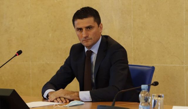 Зоговић: Надлежни хитно да се укључе и помогну радницима „Симон војажа“