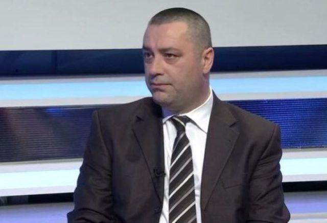 Глупост дана; Новак (др) Аџић: Одлагање локалних избора антиуставно, парламентарна већина зна да ће бити поражена од суверенистичких снага