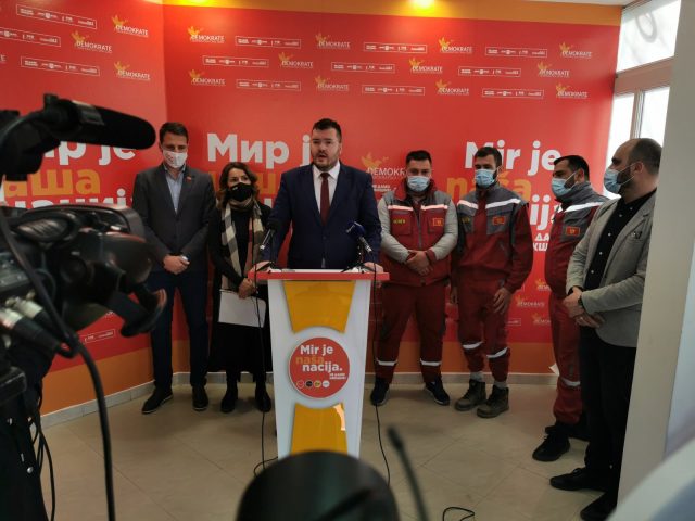 Демократе: Сестрићи и комшија Бранка Мушикића добили отказе у Генексу; за инцидент у Жупи крива криминална хорда Брана Мићуновића