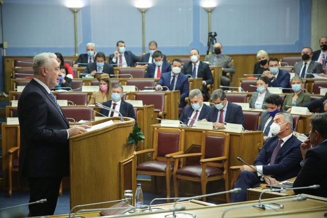 На сваких 8 000 грађана има једна странка: У Црној Гори дјелује 65 странака