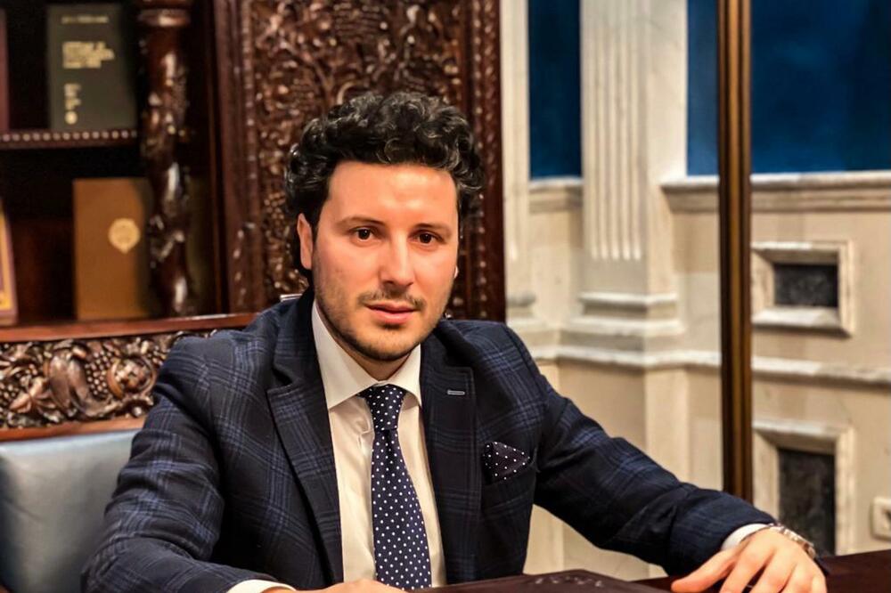 Абазовић: Злоупотребе бившег менаџмента АНБ-а утицале на психичко стање Булатовића