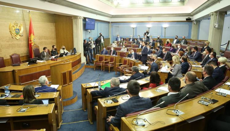 Посланици о интерпелацији и Тужилачком савјету гласају 29. децембра