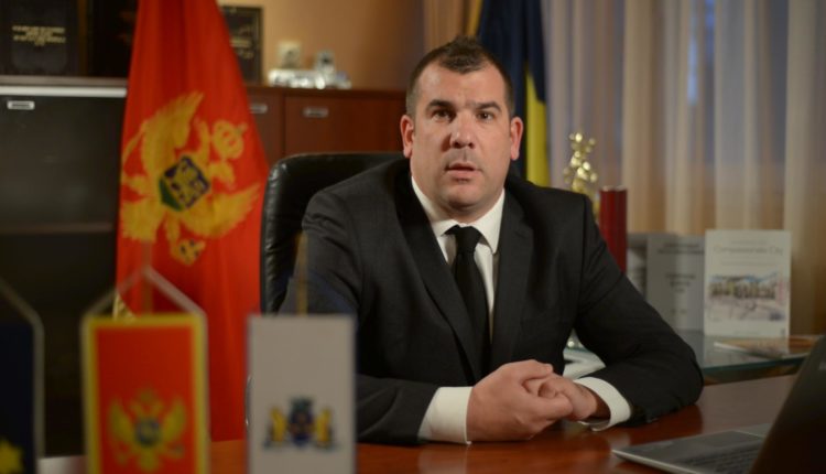 Краповић: ДПС мијења већину у влади уласком СД-а и СДП-а, Абазовић ће ту бити само декор