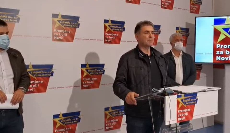 "Supermen" Ivanović zabrinut: Nikada, ali baš nikada, cijena obveznica nije bila ovako niska. Primičemo se grčkom scenariju. Djela, a ne riječi