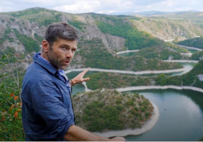 Познати амерички водитељ у Србији пронашао прадедин споменик