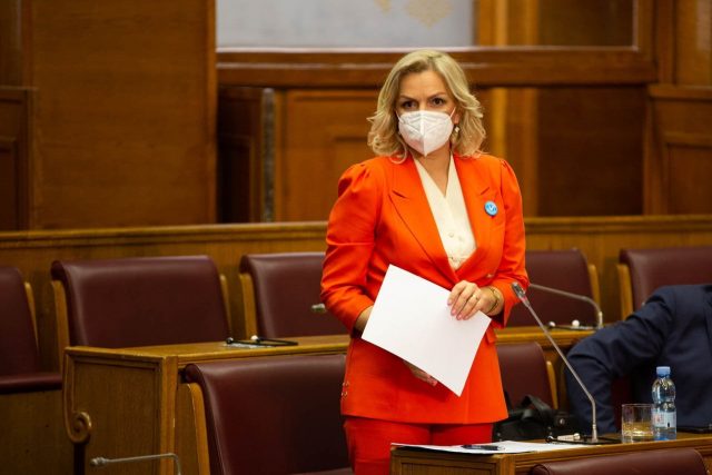 Боровинић Бојовић: Радимо све да наше школе остану отворене