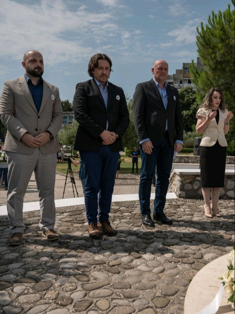 ДЕЛЕГАЦИЈА МИНИСТАРСТВА ПРАВДЕ, ЉУДСКИХ И МАЊИНСКИХ ПРАВА ПРИСУСТОВАЛА МЕМОРИЈАЛНОМ ОКУПЉАЊУ “ДУШОМ ЗА СРЕБРЕНИЦУ”