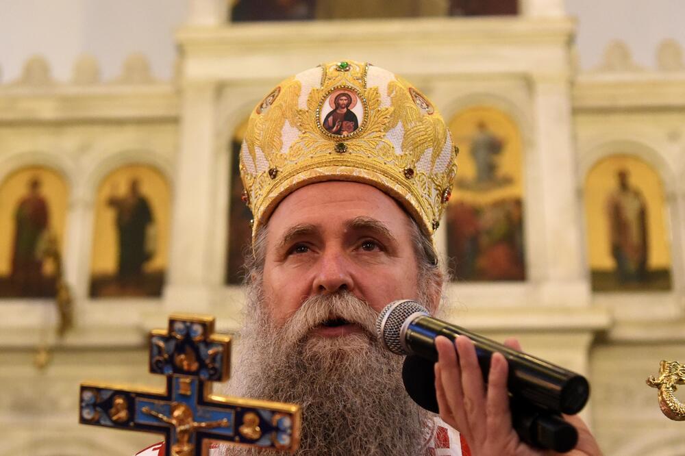 Митрополит Јоаникије: Љубав према Русији је братска, не промовишемо њихову политику