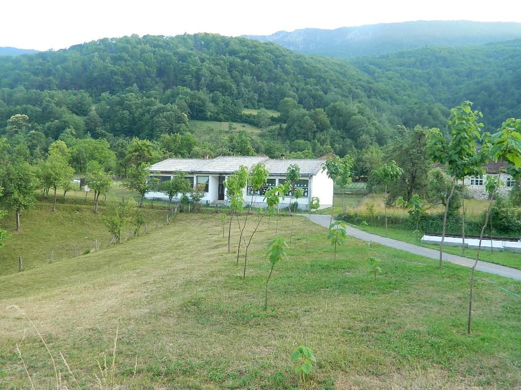 Мјештани Улотине манифестацијама село приближавају свијету