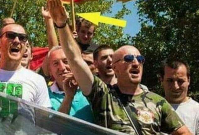 Службеник Војске отворио боловање да би присуствовао комитским скуповима