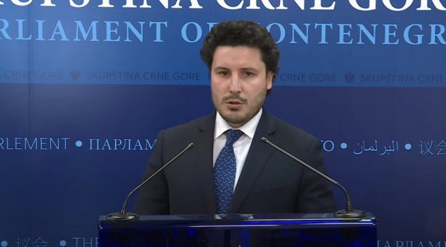 Абазовић: Поштујем став ДФ-а, да сједнемо за сто и да се договоримо!