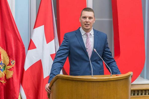 Аџић: Црна Гора више неће бити сигурно уточиште ни за једног криминалца