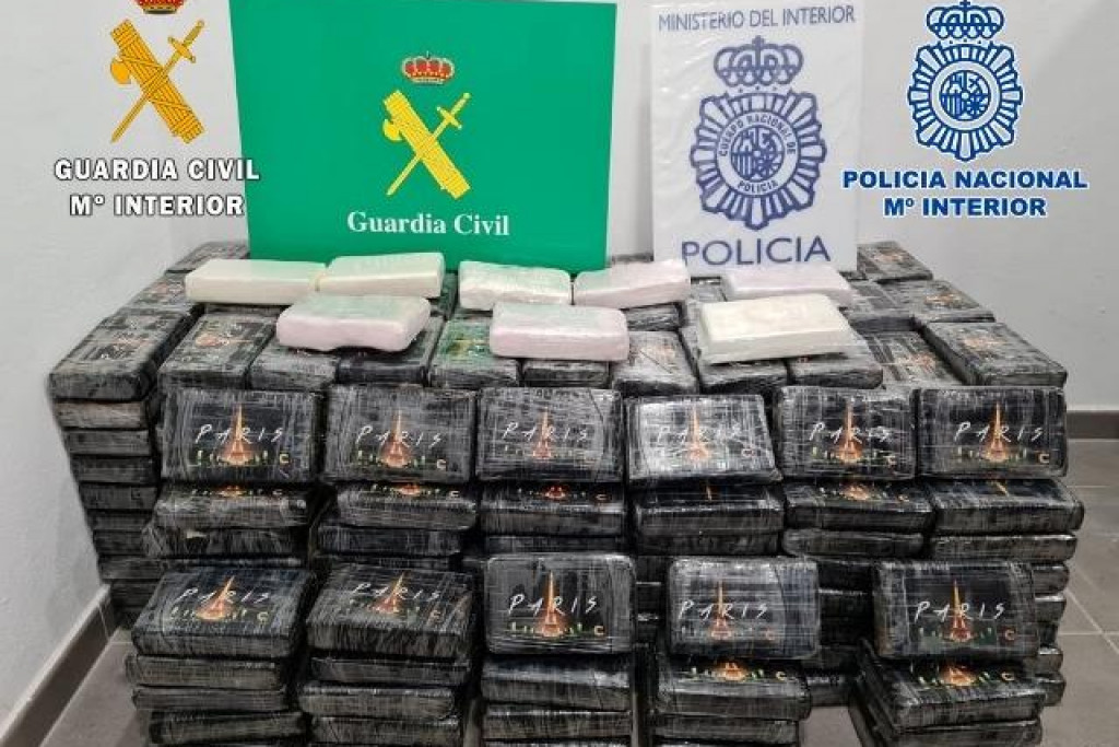 Акција шпанске полиције: Ухапшени шкаљарци, нађено 400 кила кокаина и пола милиона еура