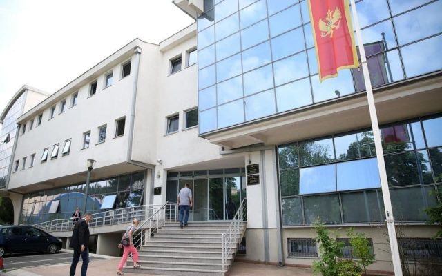 Састанак МПНКС и ИЈЗ: Часови 30 минута, онлајн настава за оне који неће да носе маску, изолација за заражене…