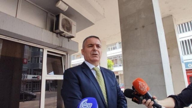 Ништа ново – Вељовић саслушан, па ПУШТЕН: Текстом сам хтио да подсјетим полицајце на оно што је уставна и законска обавеза