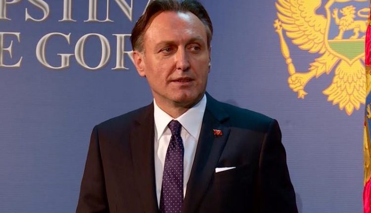 (ВИДЕО) Кривокапић: Мени нико није донио диплому на пумпу у Затону