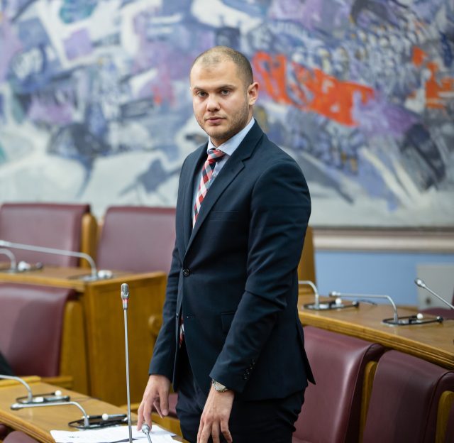 ВУЧИНИЋ: За договор у оквиру постојеће парламентарне већине
