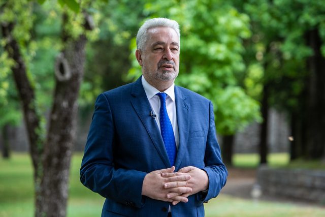(ВИДЕО) Кривокапић о заплијени кокаина: Момир Булатовић jош приjе 25 година говорио о "бананама", ништа се очито ниjе промиjенило, само су играчи можда другачиjи