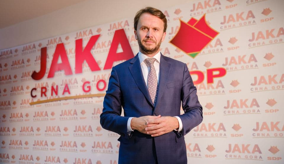 Глупост дана; Рашко Коњевић: Што слабија и што више посвађана Црна Гора биће лакши "плијен" и боље ће послужити империјалним интересима "српског света"