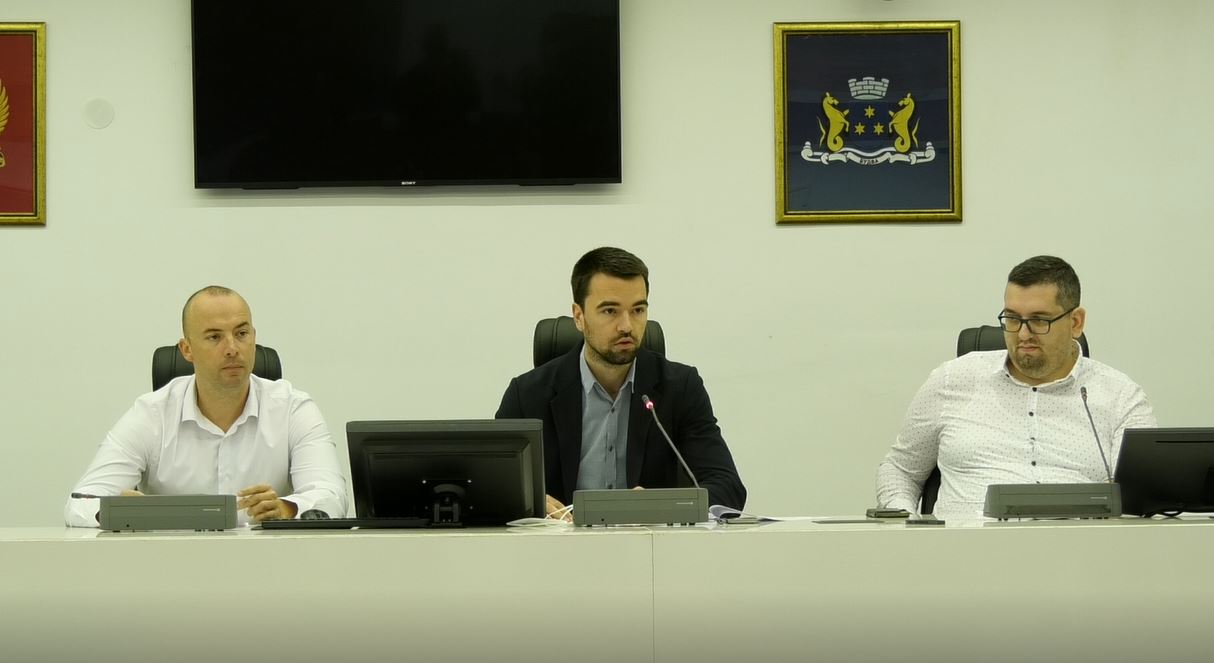 ДФ Будва: Нећемо подлећи ултиматумима Демократа, Радовић да поднесе оставку